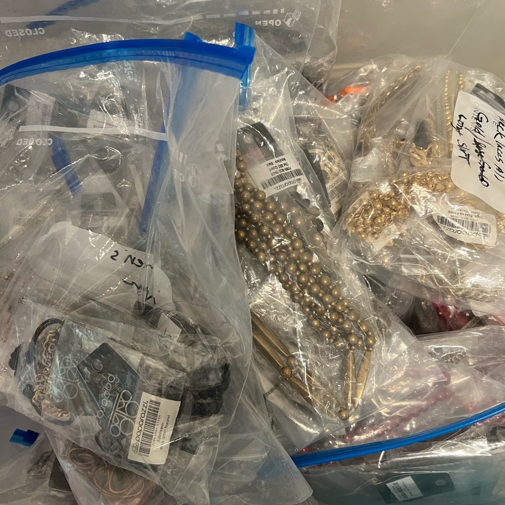Jewelry entire lot of 300+pieces